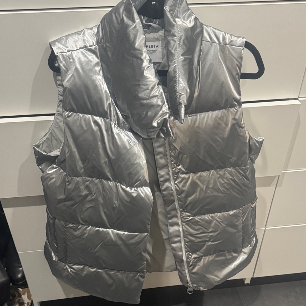 Athleta Shiny Silver Puffer Vest- never worn